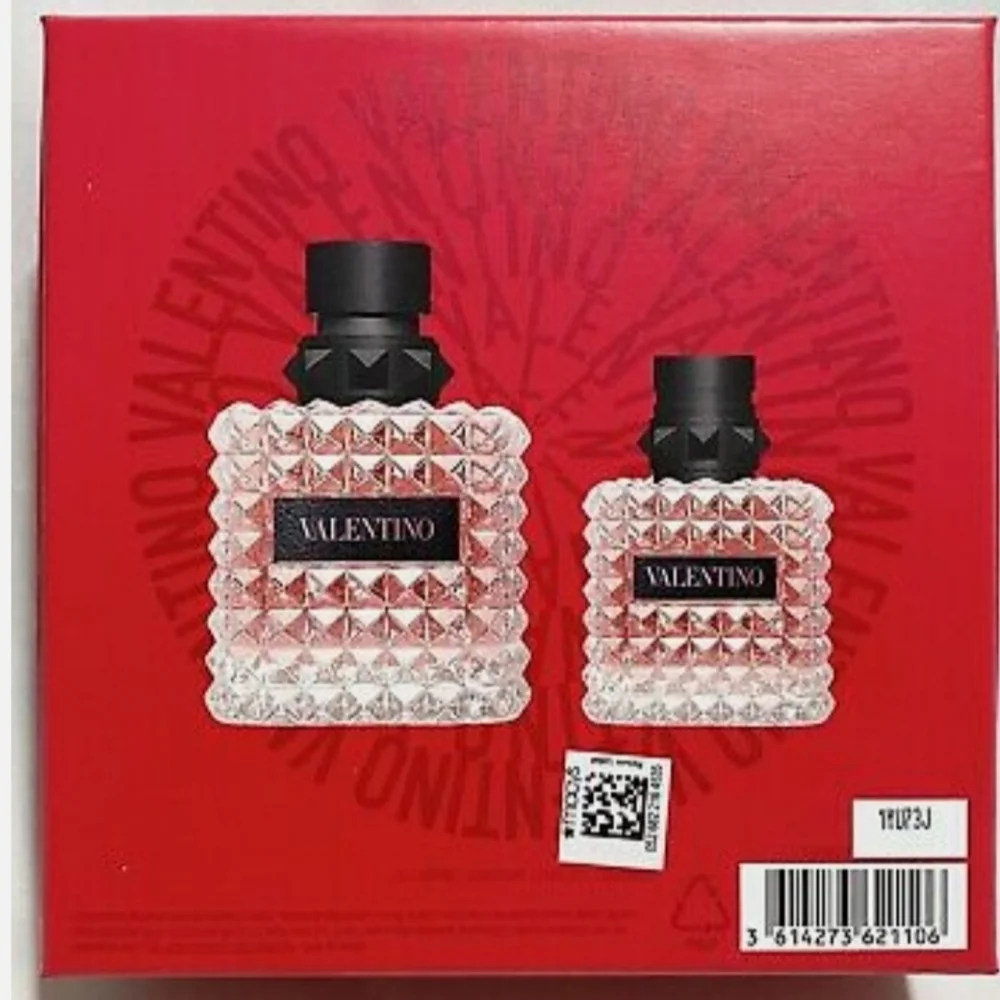 Valentino BORN IN ROMA 2 Pcs Set Eau de Parfum  3.4oz / 100ml  and  1oz / 30ml - Picture 2 of 3